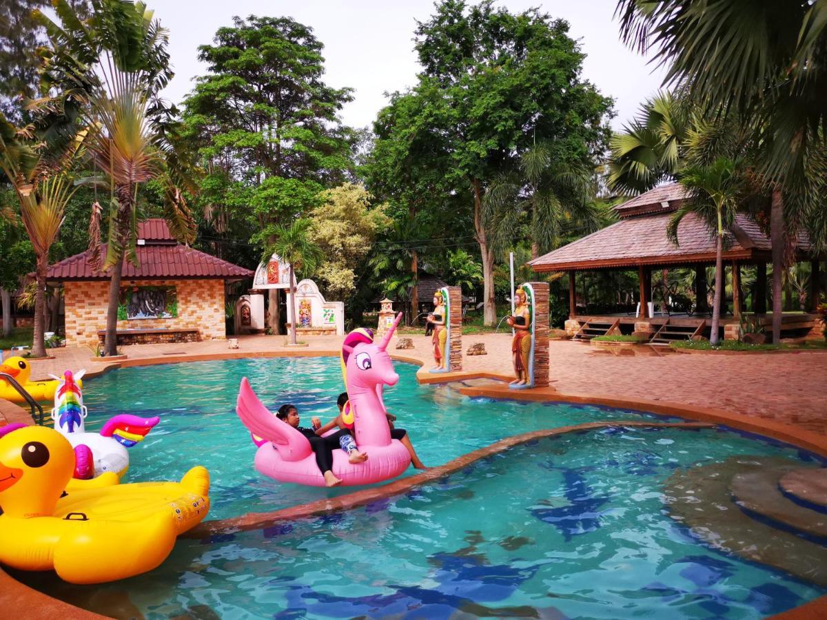Rs Phong Riverside Resort Khon Kaen Esterno foto