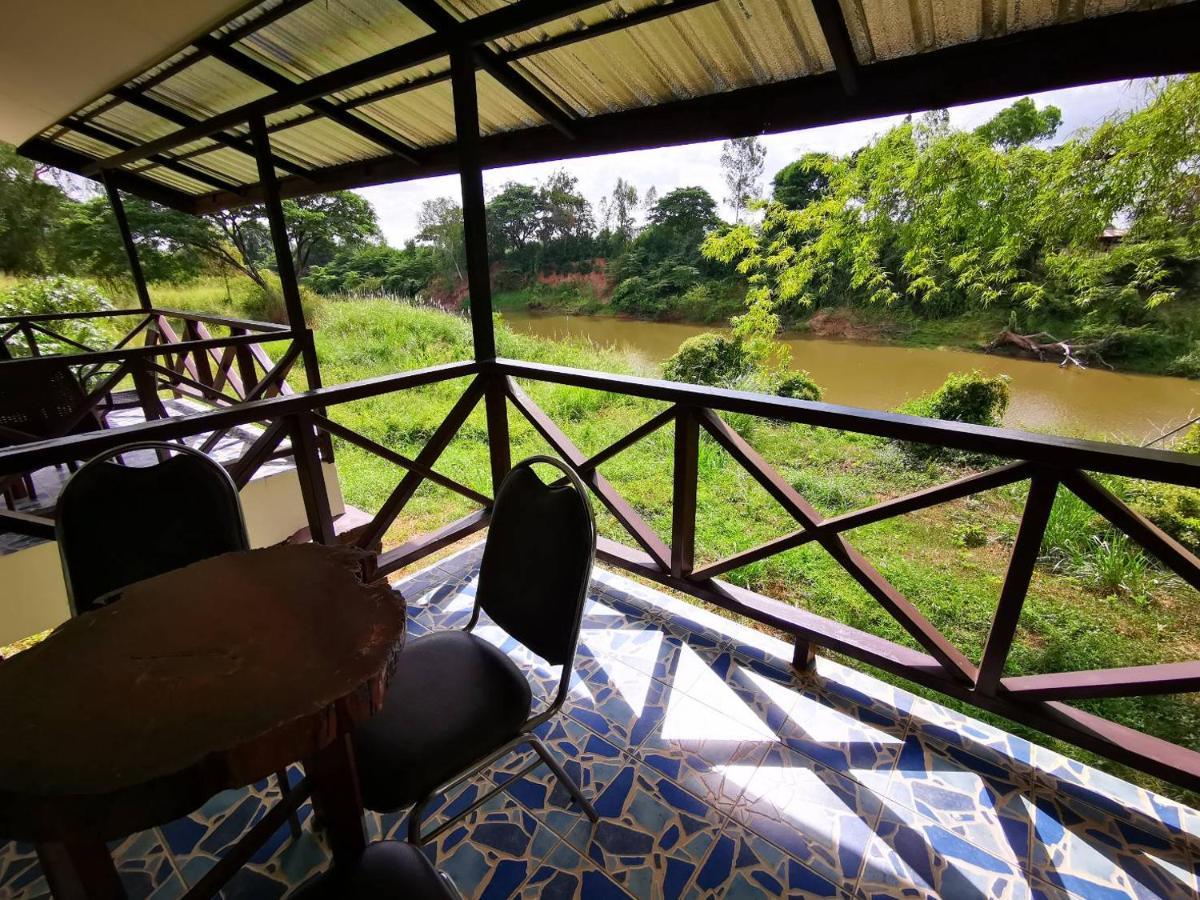 Rs Phong Riverside Resort Khon Kaen Esterno foto