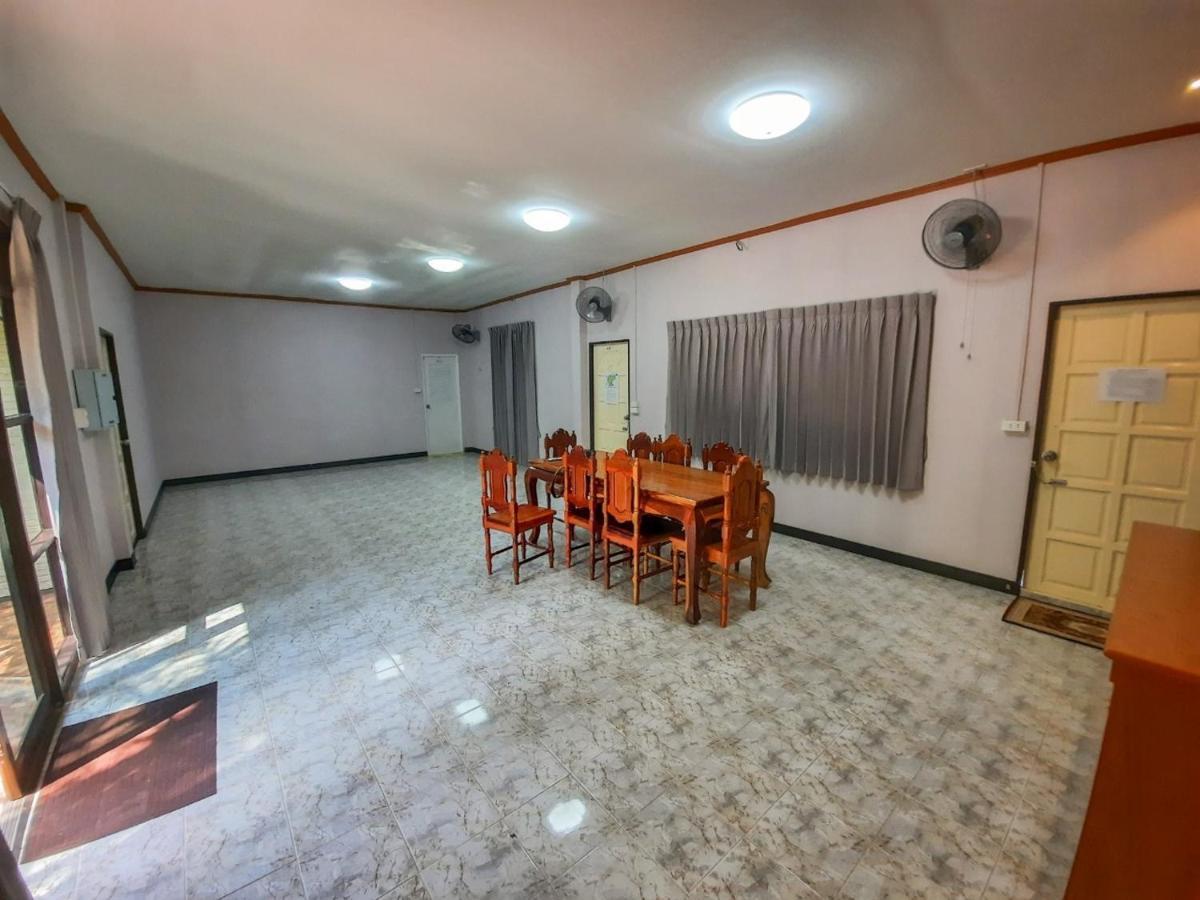 Rs Phong Riverside Resort Khon Kaen Esterno foto