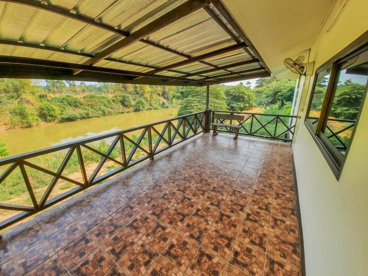 Rs Phong Riverside Resort Khon Kaen Esterno foto