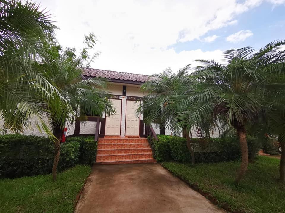 Rs Phong Riverside Resort Khon Kaen Esterno foto