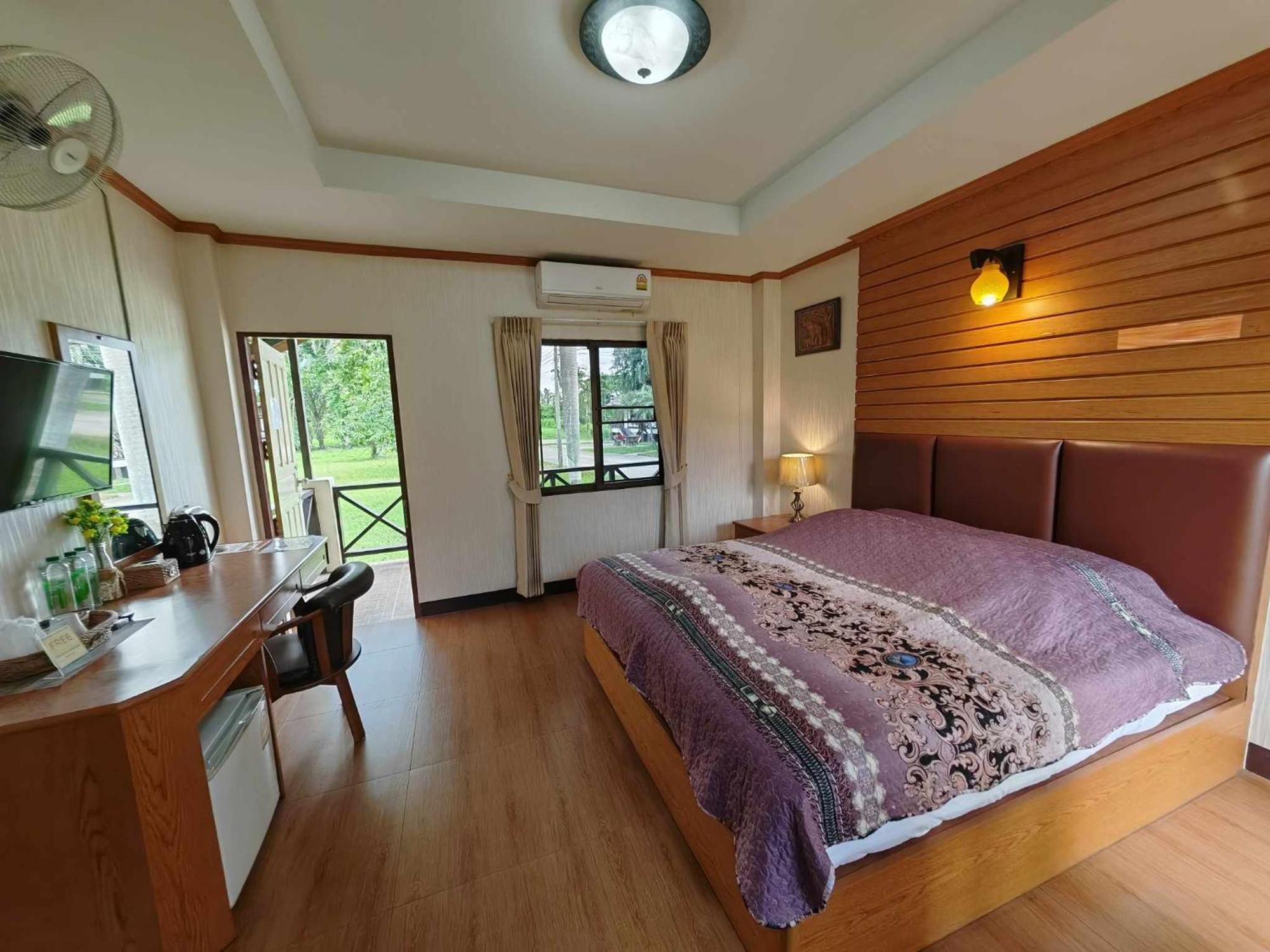 Rs Phong Riverside Resort Khon Kaen Esterno foto
