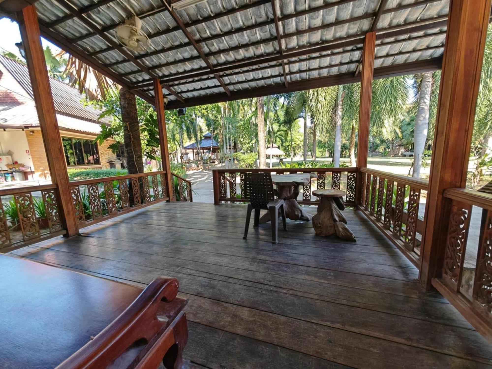 Rs Phong Riverside Resort Khon Kaen Esterno foto