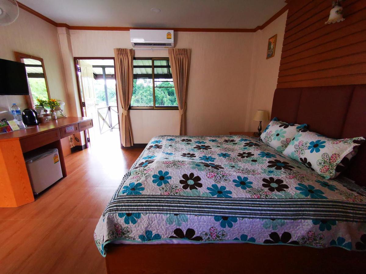 Rs Phong Riverside Resort Khon Kaen Esterno foto