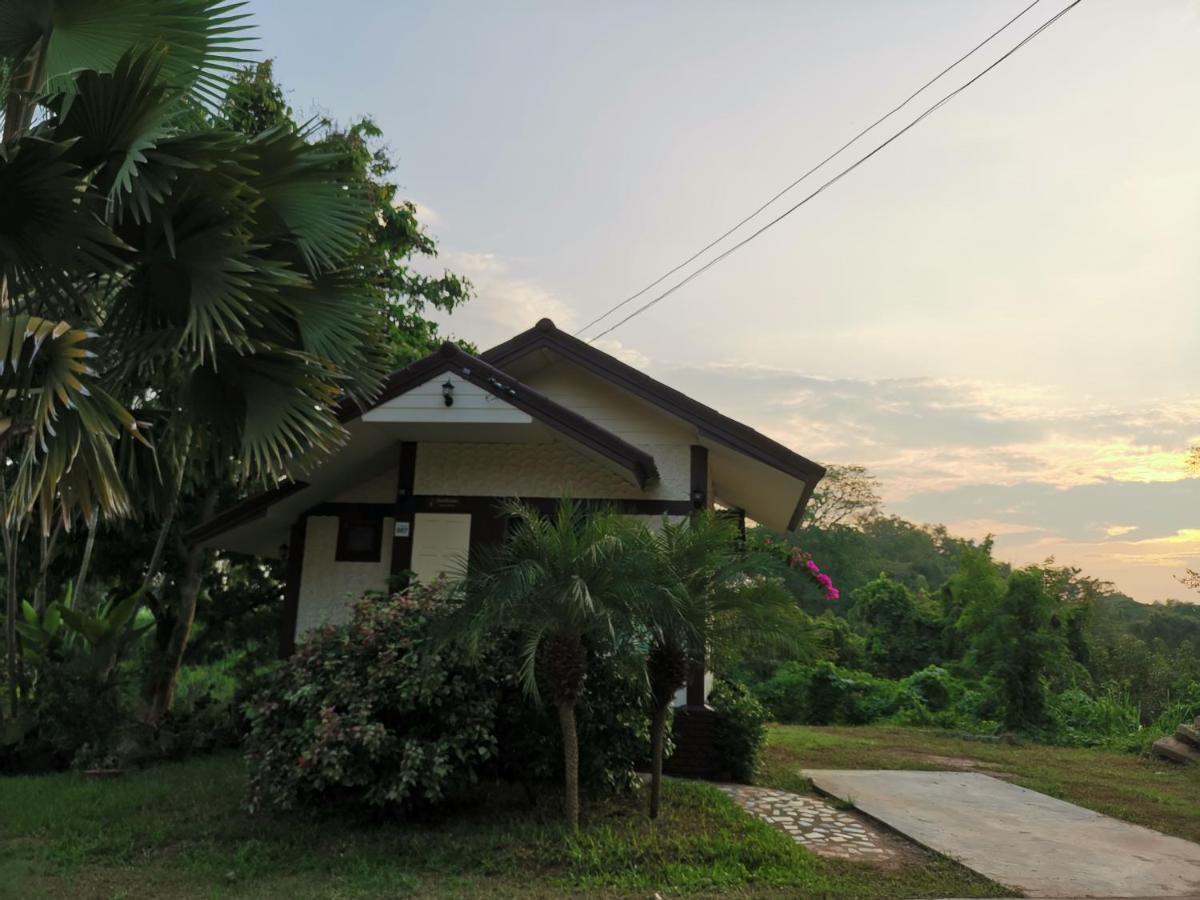 Rs Phong Riverside Resort Khon Kaen Esterno foto